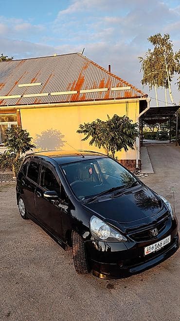 тойота приус с: Honda Fit: 2003 г., 1.3 л, Автомат, Бензин, Хэтчбэк — 5