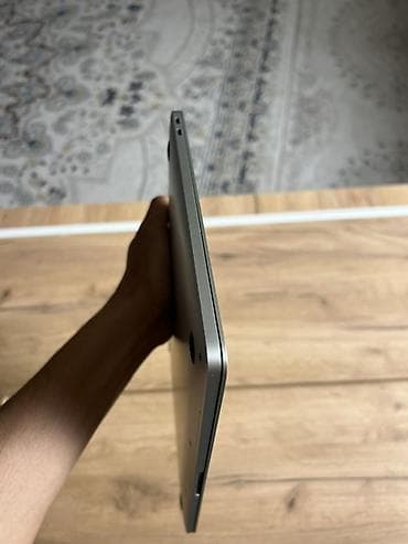 ipad m1: Apple MacBook Pro 13" (серебристый) - Дисплей: Retina - Клавиатура — 10