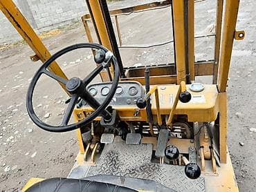 sprinter 4 4: Погрузчик, Komatsu, Колесный, Вилочный — 3