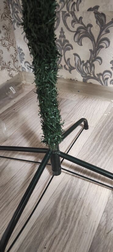 декоративные часы: Новогодняя ёлка искусственная 160 см. продается вместе с игрушками — 3