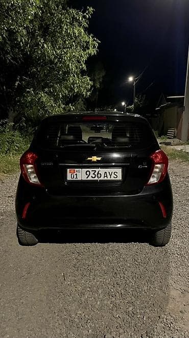 Продажа авто: Chevrolet Spark: 2017 г., 1 л, Автомат, Бензин, Хэтчбэк — 4