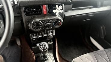 jet sky: Suzuki Jimny: 2023 г., 1.5 л, Механика, Бензин, Внедорожник — 6