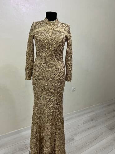 платье с пайетками большого размера: Вечернее платье, Русалка, Длинная модель, С рукавами, С пайетками, M, L — 1