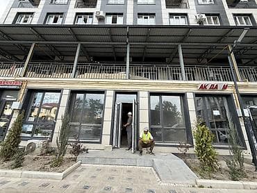 open space: Коммерческое помещение на первом этаже современного жилого комплекса — 1