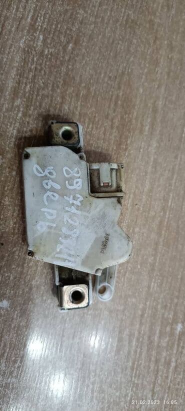 стенд для чистки дизельных форсунок: Замок двери Isuzu Б/у, Оригинал, Япония — 1