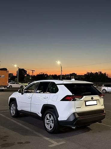 Транспорт: Toyota RAV4: 2020 г., 2.5 л, Автомат, Гибрид, Кроссовер — 3