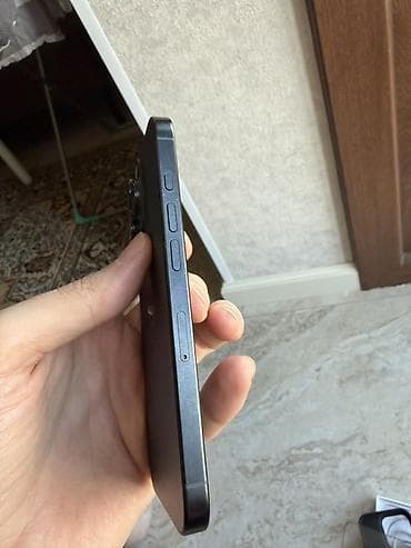 one plus buds: IPhone 16 Pro, Б/у — 4