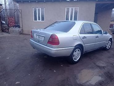 Продажа авто: Mercedes-Benz E-Class: 1994 г., 2.2 л, Механика, Бензин, Хэтчбэк — 5