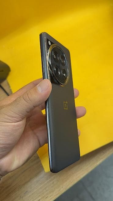 one plus 7: OnePlus 12, Б/у, 1 ТБ, 2 SIM — 3