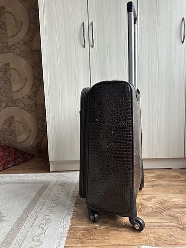 Чемоданы: Чемодан, Средний (40 - 70 л) — 2