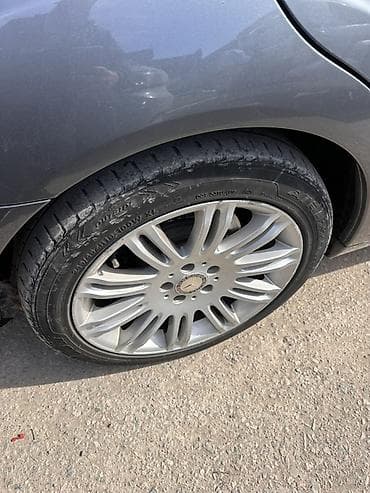 Колеса в сборе 245 / 40 / R 18, Легковые, Литые, отверстий - 5