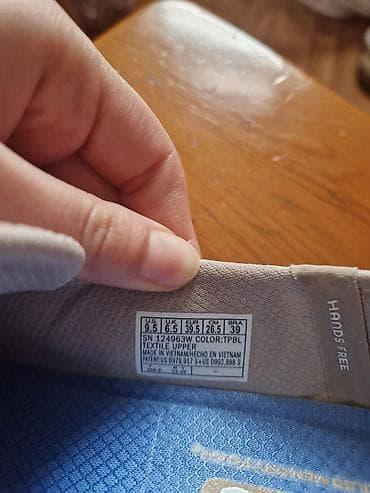 изи волкер: Продаю новые Skechers (оригинал)заказывали с Амазон не подошли по — 2
