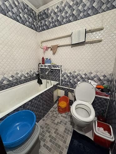 кудайберген сдаю квартиру: 1 комната, 32 м², 104 серия, 1 этаж — 6