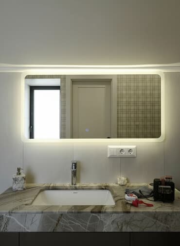 зеркала в ванную комнату: Зеркало с подсветкой для ванной - Прямоугольная форма с закруглёнными — 1