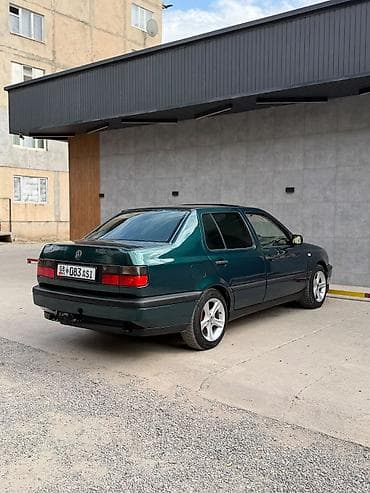 витц капот: Volkswagen Vento: 1995 г., 1.8 л, Механика, Бензин, Седан — 7