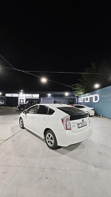 step 2: Toyota Prius: 2013 г., Вариатор, Гибрид, Лифтбек — 1