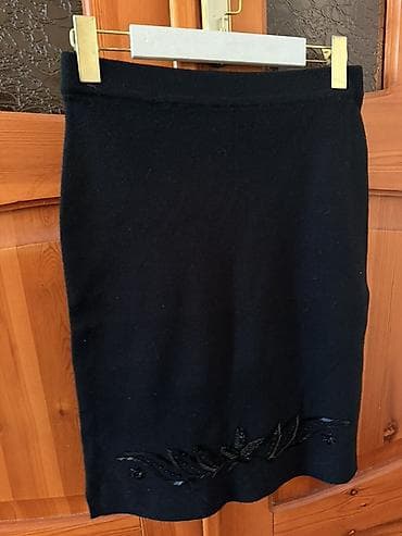 Личные вещи: Набор женской одежды (4 предмета): 1) Платок/бандана с принтом — 5