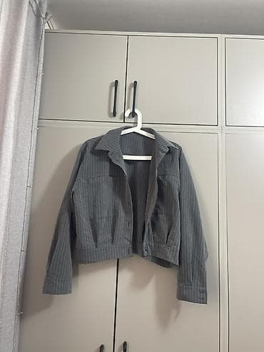 Костюм с юбкой, Модель юбки: Прямая, Миди, Пиджак, L, XL at lalafo.kg Костюм с юбкой, Модель юбки: Прямая, Миди, Пиджак, L, XL