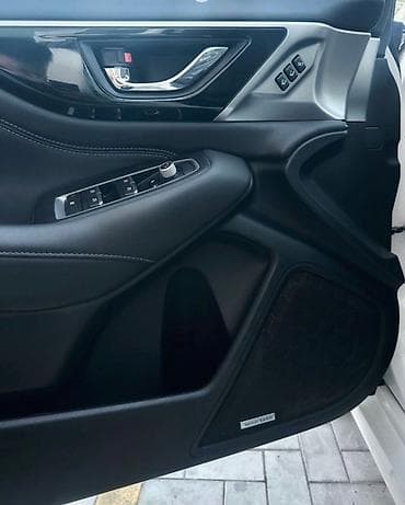 продаю subaru legacy: Subaru Legacy: 2022 г., 2.5 л, Вариатор, Бензин, Седан — 5