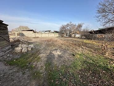 электричества: Продается дом в центре города. 
Рядом больница школа садик — 4