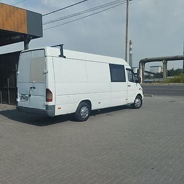 Жеңил жүк ташуучу унаа, Mercedes-Benz — 3