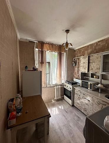 1 комната, 32 м², 104 серия, 10 мкр 104 серия, 2 этаж, Евроремонт — 4