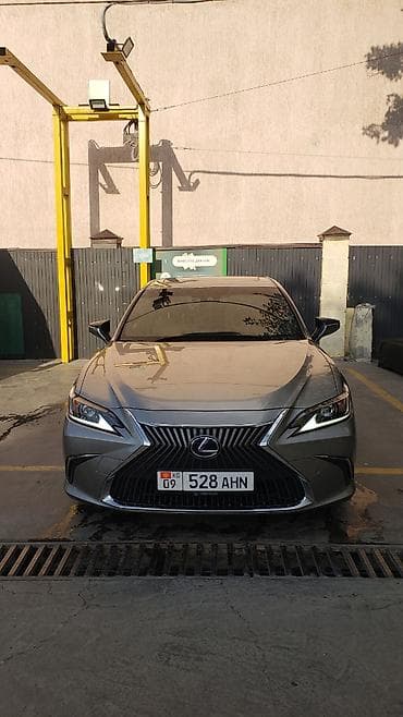 Lexus ES: 2019 г., 2.5 л, Автомат, Бензин, Седан