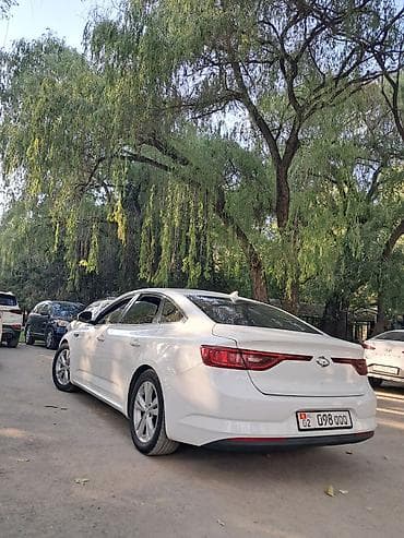 honda corolla: Renault SM6: 2018 г., 2 л, Газ, Седан — 4