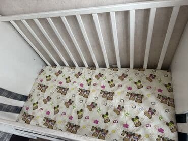 Кровати-машинки: Манеж-кровать, Б/у, С комодом, ЛДСП — 1