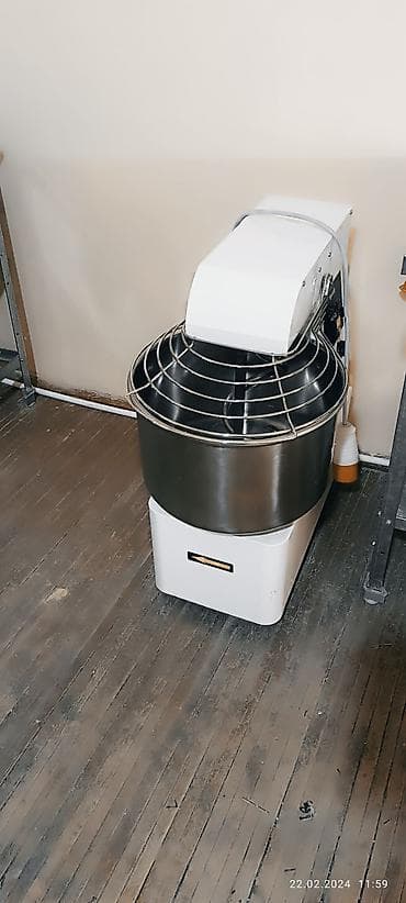 требуется в кафе: Аппарат для пекарни: тестоделитель-округлитель Dutchess JN + — 5