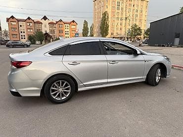 rexton 2020: Hyundai Sonata: 2017 г., 2 л, Автомат, Газ, Седан — 3