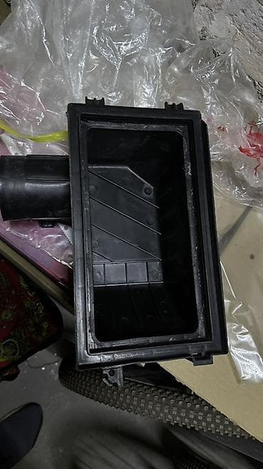 air box: Корпус воздушного фильтра в сборе с датчиком расхода воздуха (ДМРВ) — 2