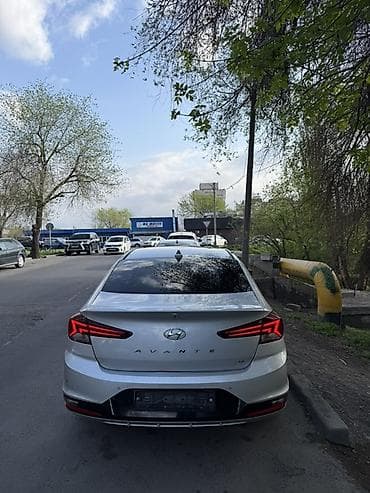 Hyundai Avante: 2018 г., 1.6 л, Автомат, Бензин, Седан at lalafo.kg Hyundai Avante: 2018 г., 1.6 л, Автомат, Бензин, Седан