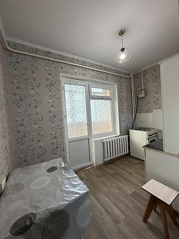 1 комната, 62 м², 106 серия, 1 этаж, Старый ремонт — 9