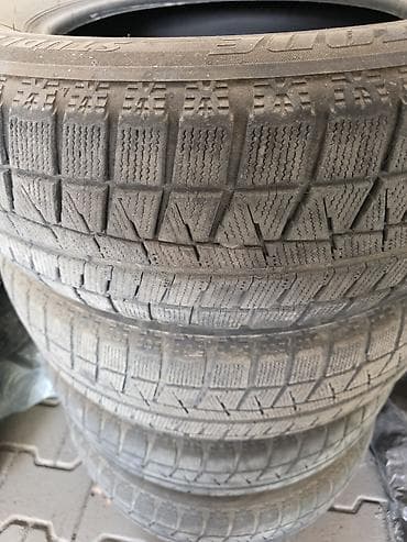 65: Шины 215 / 65 / R 16, Зима, Б/у, Комплект, Легковые, Япония, Bridgestone — 1