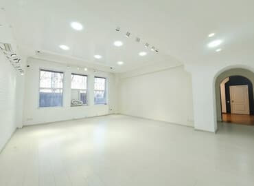 коммерческое помещение бишкек аренда: Сдаю Офис, 100 м², В жилом комплексе, С отдельной кухней, С отдельным входом, С отдельным сан узлом — 1