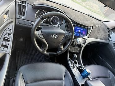 Транспорт: Hyundai Sonata: 2011 г., 2 л, Автомат, Газ, Седан — 5
