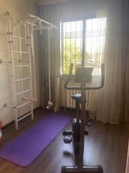 балыкчы шаарынан 3 ком квартира керее: 3 бөлмө, 85 кв. м, Жеке план, 1 кабат, Евроремонт — 7