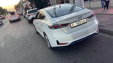 Hyundai Elantra: 2019 г., 1.6 л, Автомат, Гибрид, Седан — 2