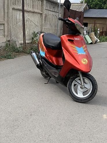 ямаха jog: Скутер Yamaha Jog 100 (деколи “JOG”), красный металлик. Заводится едет — 1