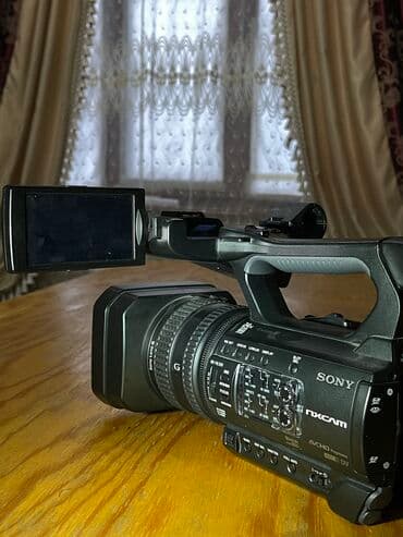 регистратор для авто: Продаю видеокамеру sony 100 почти новый Компактная Full-HD-камера — 4