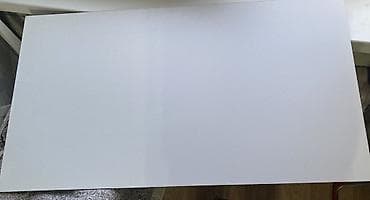 пластиковый панель: Белая ХДФ‑панель (лист) - Цвет: белый, матовый. - Размеры листа — 1