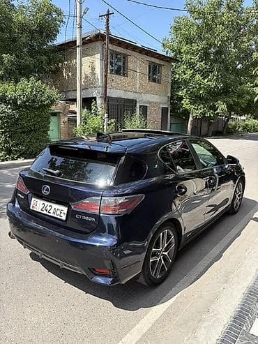 Продажа авто: Lexus CT: 2017 г., 1.8 л, Вариатор, Гибрид, Хэтчбэк — 4