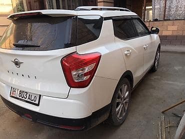 китайский кроссовер: Ssangyong Tivoli: 2017 г., Дизель, Кроссовер — 5