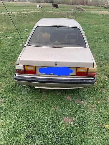 бек абад: Audi 80: 1986 г., 2.2 л, Седан — 4