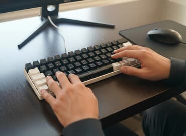 usb type c: Клавиатура, Механическая, Проводное подключение, Размер: 60% — 1