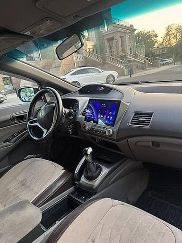 Транспорт: Honda Civic: 2008 г., 1.8 л, Механика, Бензин, Седан — 6
