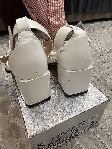 foot patch: Босоножки, 37, Caprice, Б/у, цвет - Белый — 4