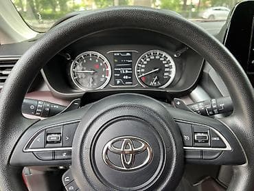 Продажа авто: Toyota Urban Cruiser: 2023 г., 1.5 л, Вариатор, Бензин, Кроссовер — 8