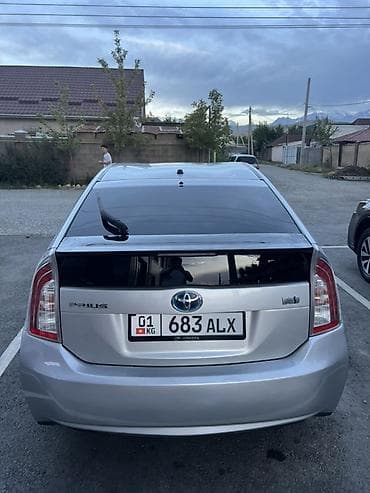 134: Toyota Prius: 2015 г., 1.8 л, Вариатор, Гибрид, Хэтчбэк — 6